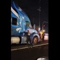 Tráiler desata balacera y embiste vehículos en la México-Texcoco