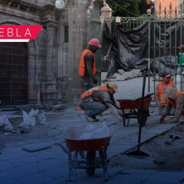 Rehabilita Gobierno del Estado el atrio de la Catedral poblana