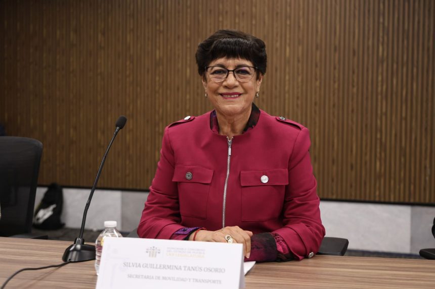 Comparece Silvia Tanús ante el Congreso; destaca orden y modernización del transporte público en Puebla