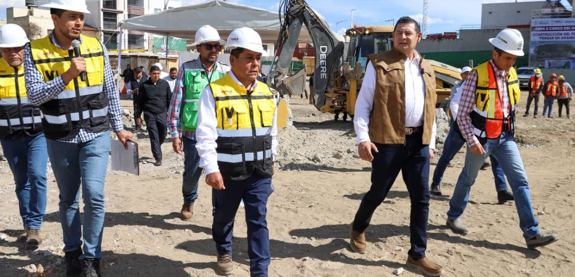 Bajo lineamientos del INAH, avanza la construcción del Forum Pensar en Grande en Puebla