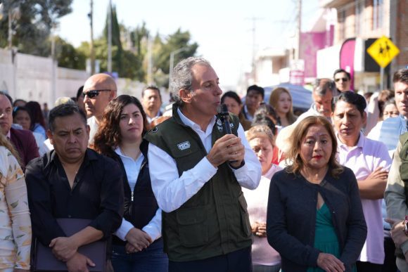 Entrega Pepe Chedraui rehabilitación vial en la colonia Santa Margarita