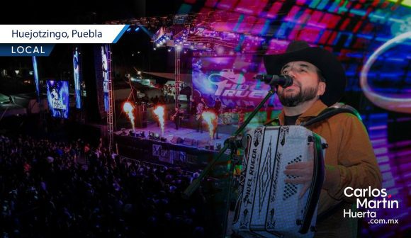 Fidel Rueda logra lleno total en ‘Las Mascaritas’ en Huejotzingo