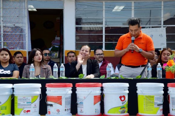 Invertir en educación es invertir en el futuro: Laura Artemisa