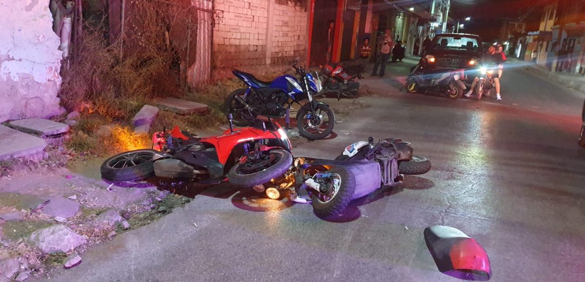 Accidente entre motociclistas deja dos lesionados en Izúcar de Matamoros