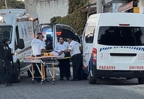 Chofer del transporte público muere tras ataque armado frente a pasajeros en Tehuacán