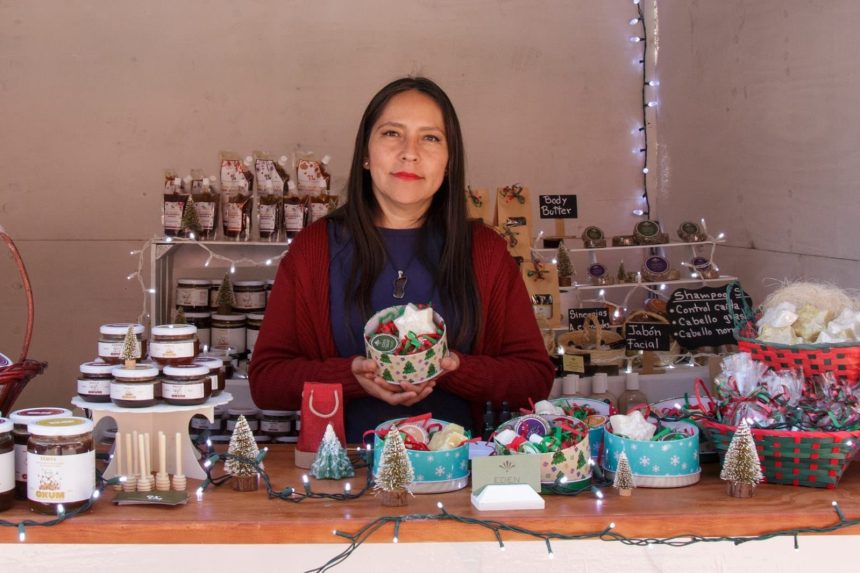 Artesanas y emprendedores poblanos rebasan 1.5 mdp en ventas navideñas 