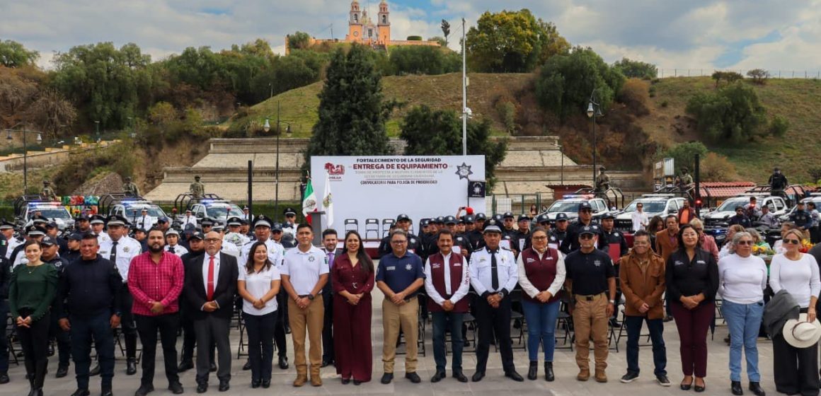 Con entrega de equipamiento a la SSC, Tonantzin Fernández refuerza la seguridad de San Pedro Cholula
