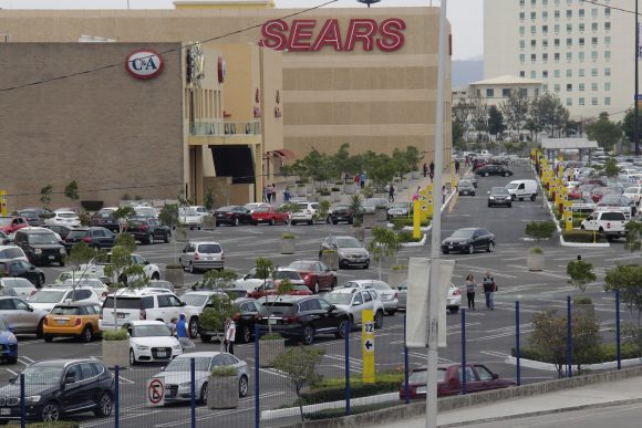 ¿Estacionamiento gratis en Puebla? Proponen 2 horas de cortesía en centros comerciales