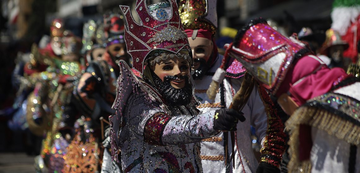 Ayuntamiento fija reglas para Huehues en Puebla: sin bebidas alcohólicas