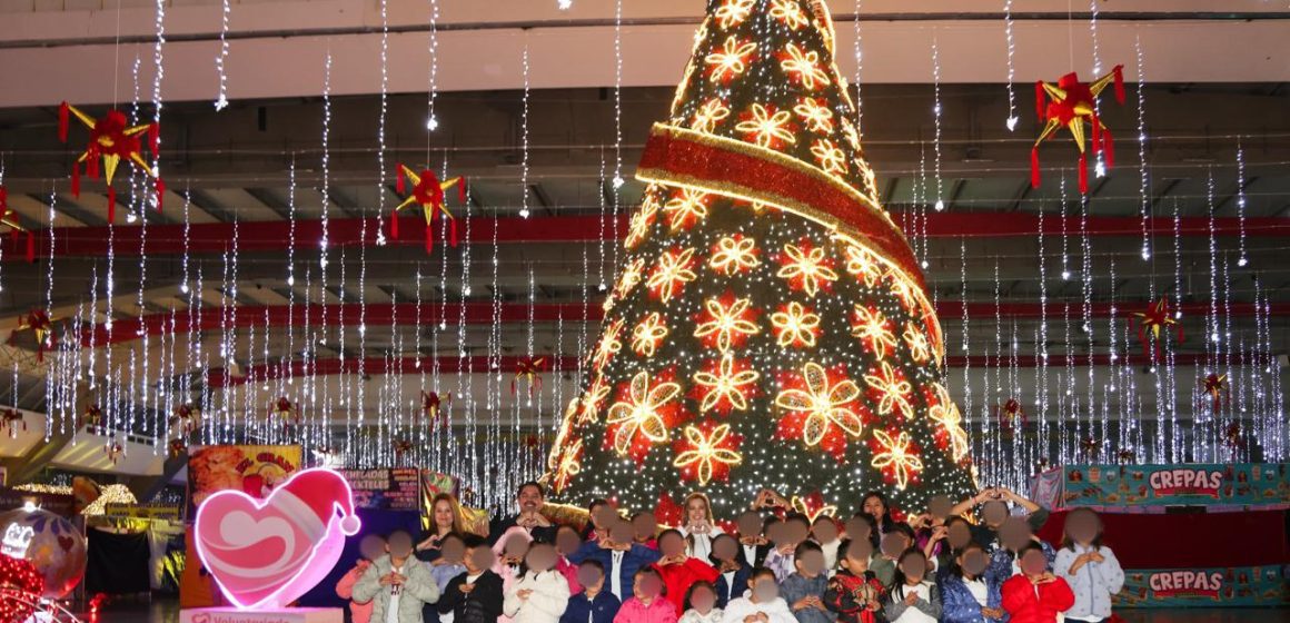 Menores de casas de asistencia SEDIF conviven con alegría en Festival Navideño Por Amor a Puebla