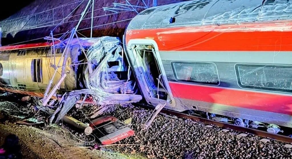 Tragedia ferroviaria en Córdoba, España : Choque de trenes de alta velocidad deja al menos 21 muertos