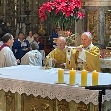 El arzobispo de Puebla llamó a los fieles a ser luz, paz y esperanza