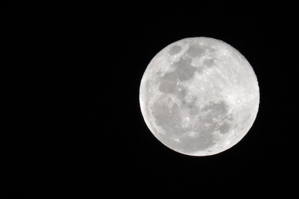 luna de nieve 617628