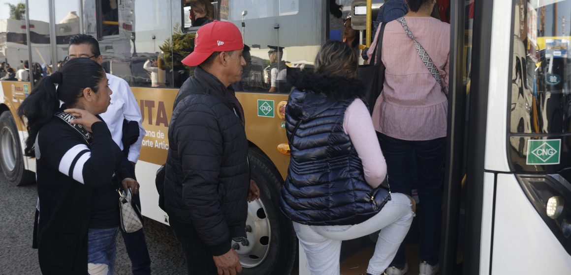 Van por frenar el acoso en transporte público y crear una UDAIM en Puebla