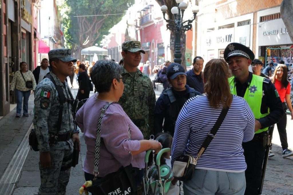 Más de 3,500 elementos garantizan la protección en compras de Día de Reyes 2 policia
