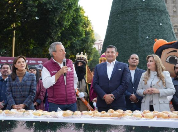 Puebla Capital rompe Récord Guinness con la rosca de Reyes más grande del mundo