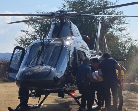 Gobierno de Puebla activa traslado aéreo: Salva la vida de adulto mayor de 78 años