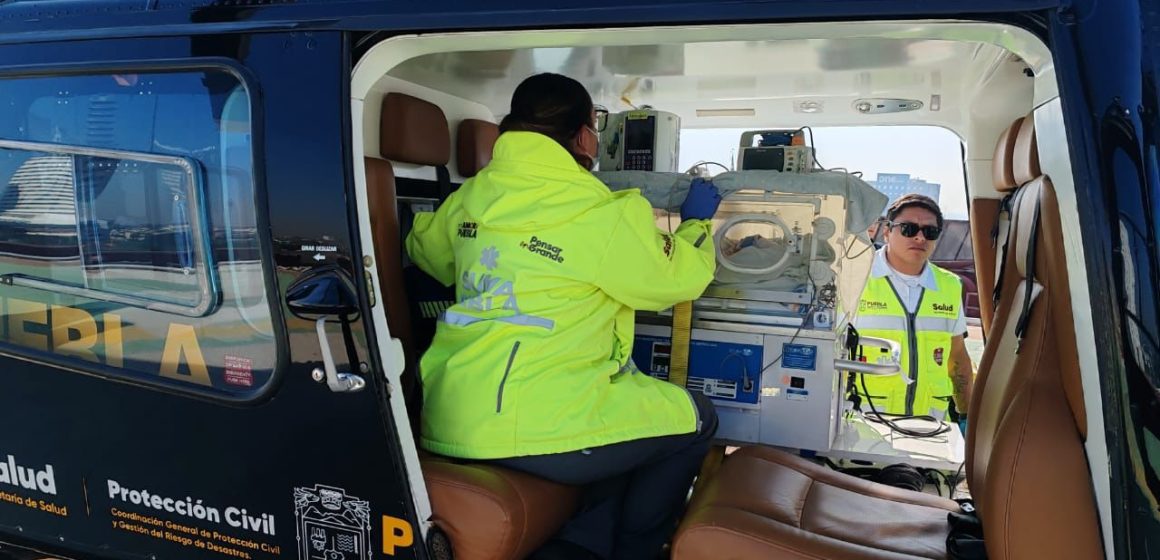Traslado Aéreo: Recién Nacido Llega Estable al Hospital de la Niñez Poblana desde Oaxaca