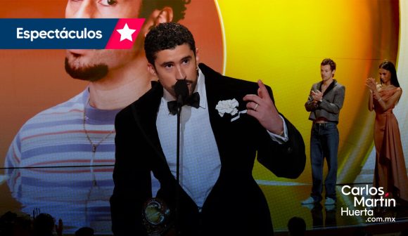 Bad Bunny hace historia en los Grammy al ganar Mejor Álbum del Año con disco en español