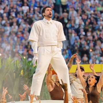 Emmy 2026: Bad Bunny gana su primer premio por el espectáculo del Super Bowl