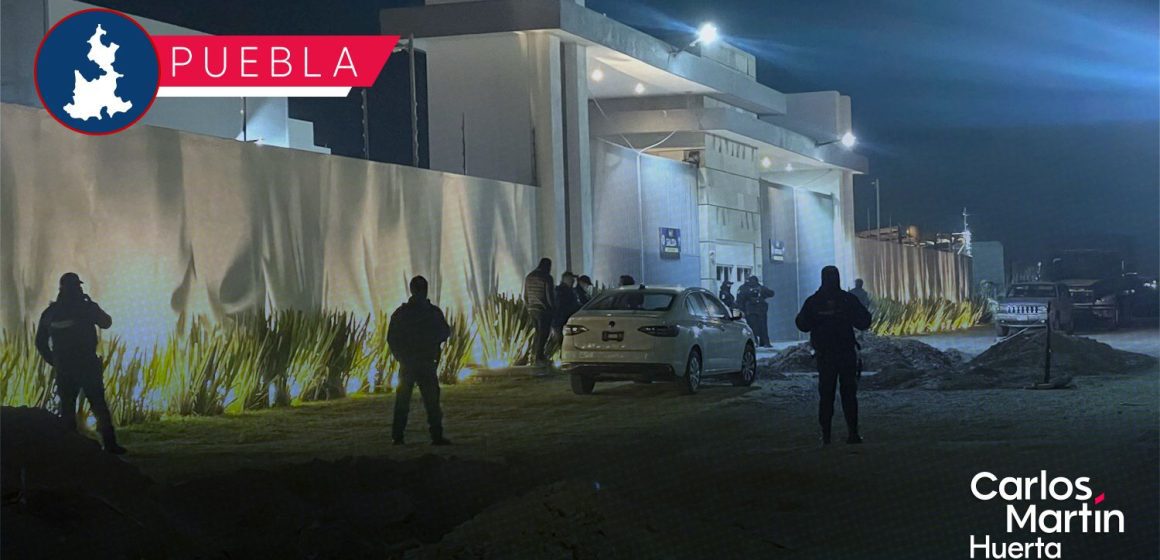 FGE realiza cateo en inmueble del fraccionamiento Iskali en San Andrés Cholula