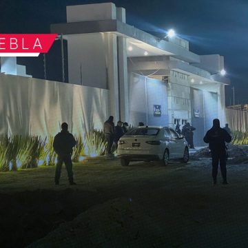 FGE realiza cateo en inmueble del fraccionamiento Iskali en San Andrés Cholula