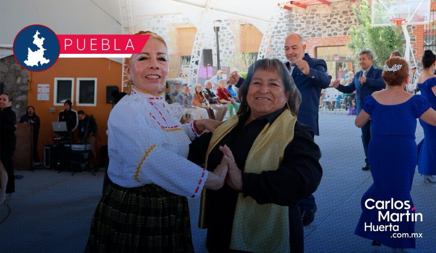 Celebra Casa del Abue 20 años de cuidado y cariño a la vejez poblana