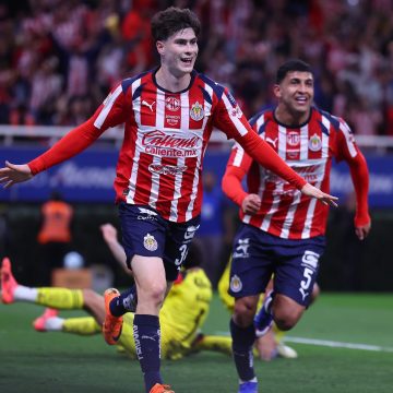 Chivas vence al América en el Clásico con gol de ‘La Hormiga’ González