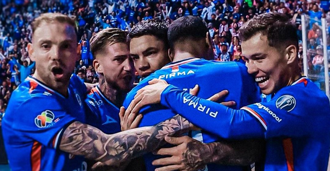 Cruz Azul descarrila al Rebaño y le quita el invicto en el Cuauhtémoc