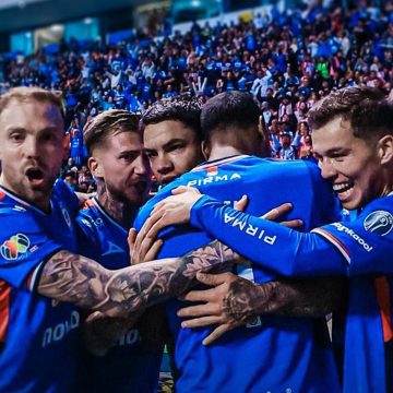 Cruz Azul vs Chivas - estadio Cuauhtémoc Cruz Azul descarrila al Rebaño y le quita el invicto en el Cuauhtémoc