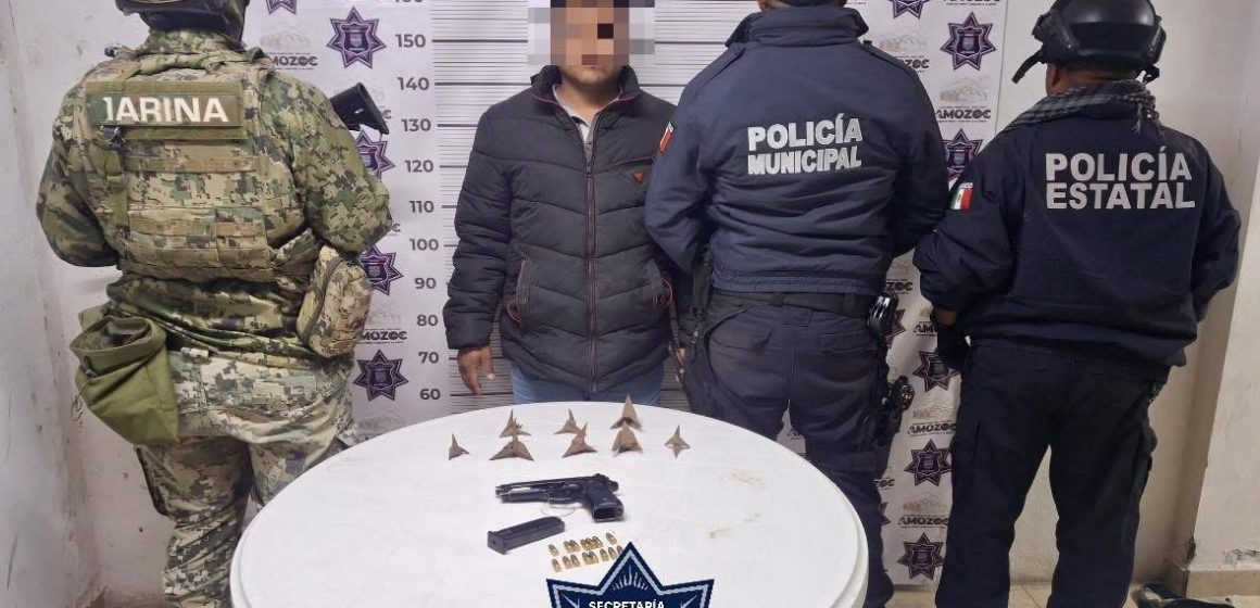 Detienen en Amozoc a presunto asaltante de carreteras con ponchallantas, arma y camioneta robada