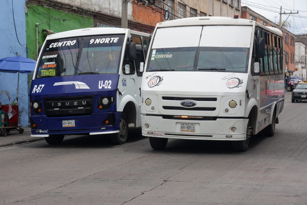 Investigan a exfuncionarios por permitir monopolio en concesiones de transporte 2
