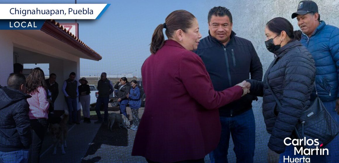 Laura Artemisa inaugura caseta de transporte público en Chignahuapan