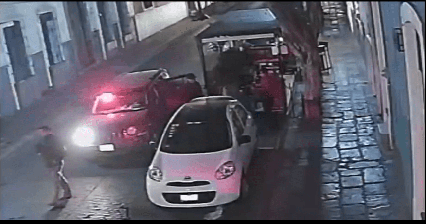 Ministeriales bar Centro Cámaras captan a ministeriales amedrentando a personal de un bar en el Centro; FGE investiga