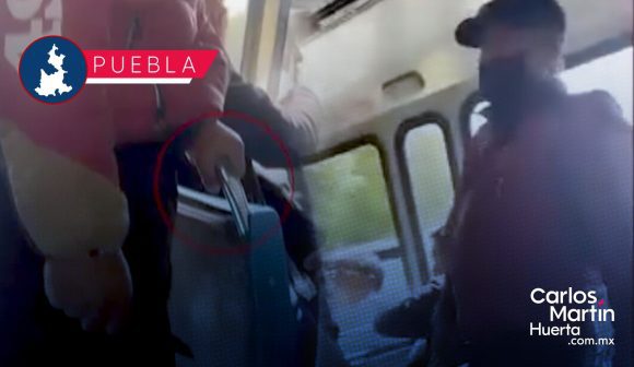 Pasajeros de la Ruta Azteca se arman de valor y enfrentan a abuelito armado