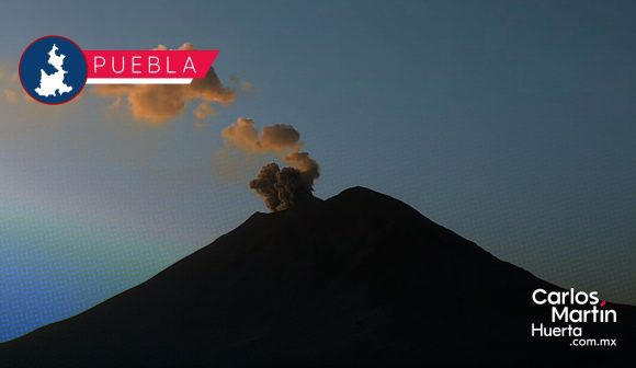 Popocatépetl lanza fumarola de un kilómetro; reportan caída de ceniza en municipios de Puebla