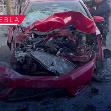 Portada Protagoniza accidente en la 16 de Septiembre y abandona su vehículo CMH Protagoniza accidente en la 16 de Septiembre y abandona su vehículo