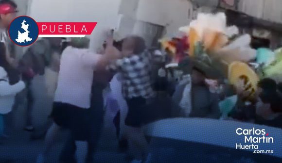Se desata riña campal en carnaval de San Pablo Xochimehuacan; hieren a menor de 11 años