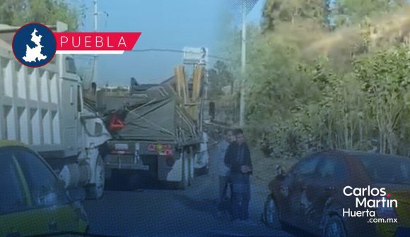 Tortón se queda sin frenos y choca contra 12 vehículos en Periférico Ecológico