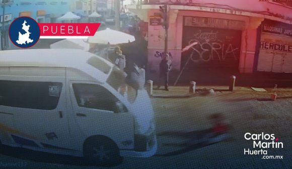 Unidad de la Ruta Azteca impacta a comerciante en la 14 Poniente