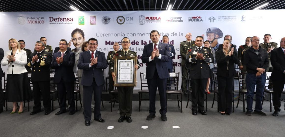 Reconocen en el Congreso del Estado entrega, compromiso, disciplina y lealtad de las Fuerzas Armadas