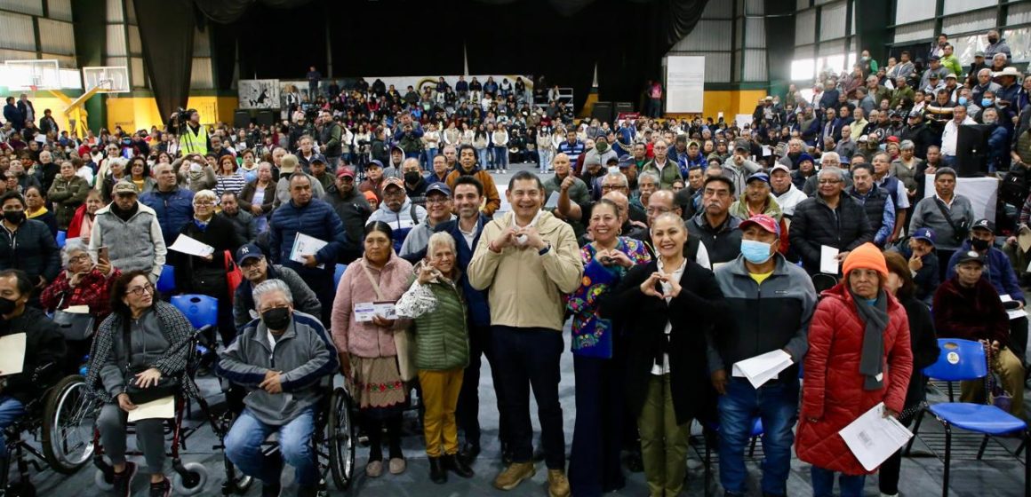 Más de 770 mil poblanos reciben pensiones del Bienestar; inversión supera los 25 mil millones de pesos al año