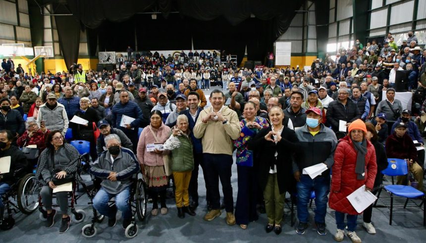 Más de 770 mil poblanos reciben pensiones del Bienestar; inversión supera los 25 mil millones de pesos al año
