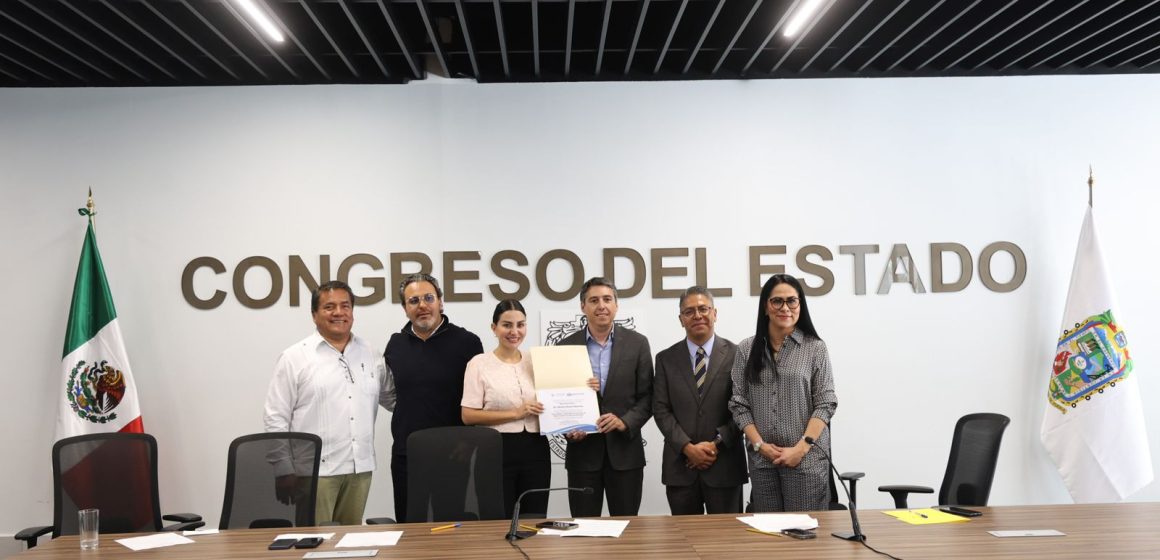 Congreso del Estado analiza juicio político, declaración de procedencia y atención ciudadana en comisiones