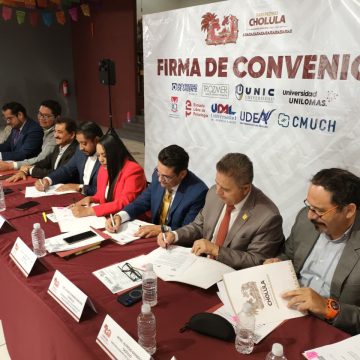 Tonantzin Fernández fortalece vinculación académica con universidades poblanas