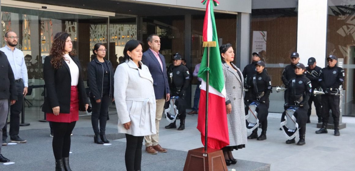 Conmemora Congreso del Estado el Día de la Bandera Mexicana