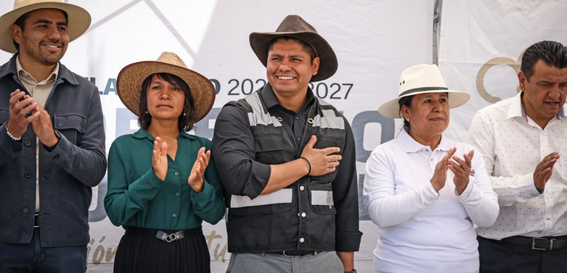 WhatsApp Image 2026-02-24 at 4.59.30 PM Gobernar con transparencia se traduce en obras históricas: Omar Muñoz