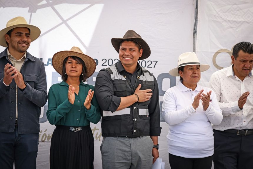 Gobernar con transparencia se traduce en obras históricas: Omar Muñoz