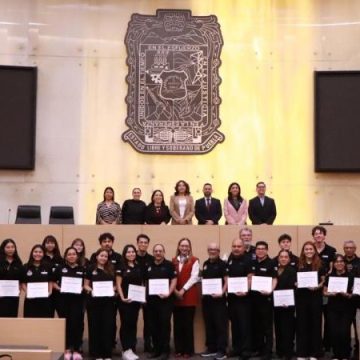 e369bee0a73d3c90befb84ce28b7d8c4_L Congreso del Estado reconoce mérito académico del nanosatélite Gxiba-1