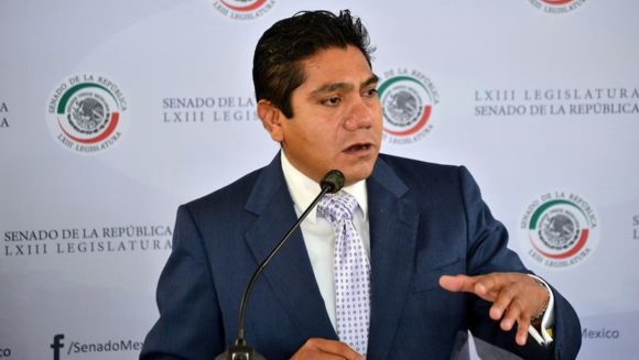 Hallan auto calcinado del hijo del exsenador Jorge Luis Preciado; FGE Colima refuerza búsqueda